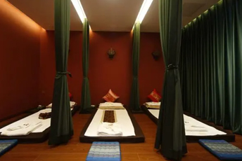 上海青浦区泰式按摩的被动瑜伽：当身体被折叠成诗